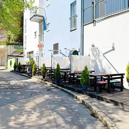 'Goldpath' Passau-Central-Pizzaria-Kaffee-Innpromenade-Uniwiese-Wiputv *