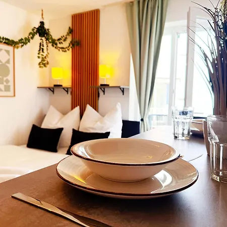 아파트 'goldpath' Passau-central-pizzaria-kaffee-innpromenade-uniwiese-wiputv 파사우